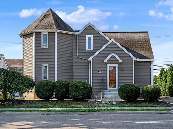 640 W Main St, Tipp City, OH 45371