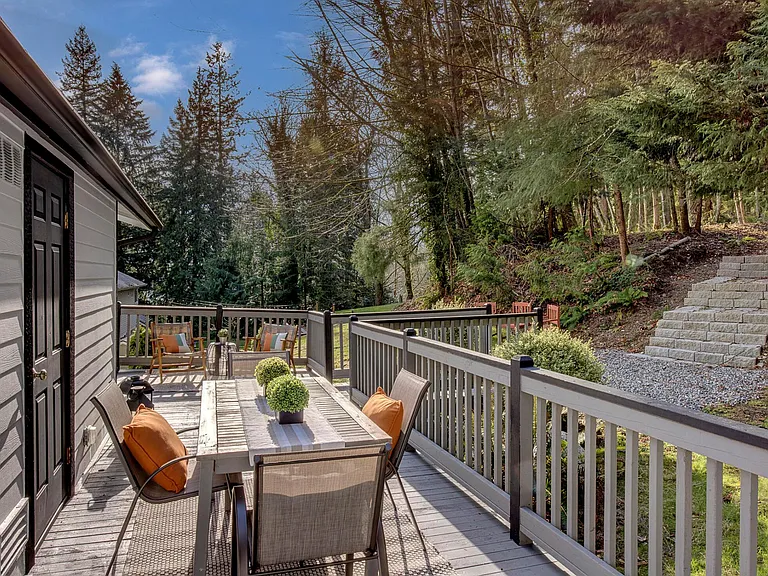 535 SW Ellerwood St #B — Photo 8