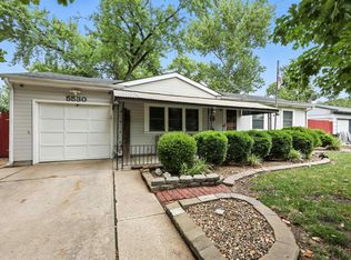 5530 SW Avalon Ln, Topeka, KS 66604