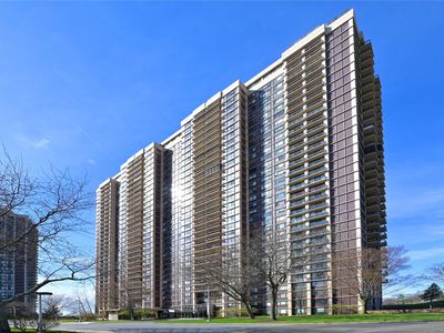 269-10 grand central Parkway #33L, Floral Park, NY, 11005