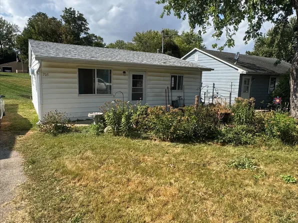705 N Adams Ave, Polo, IL 61064