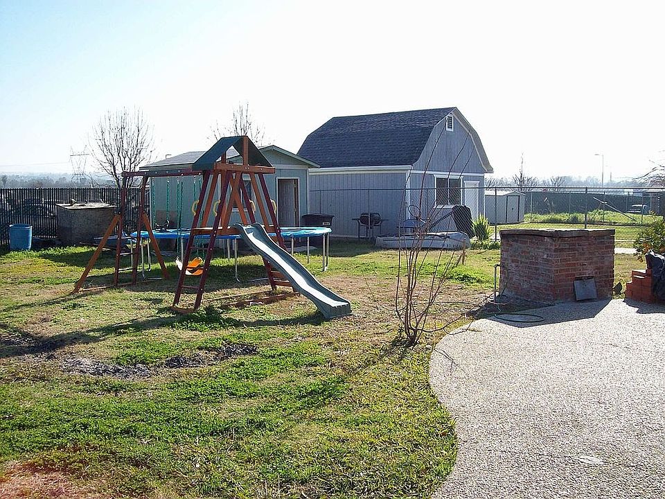 2nd image of 5771 Autrey Ln