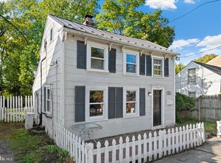 227 South St SE, Leesburg, VA 20175