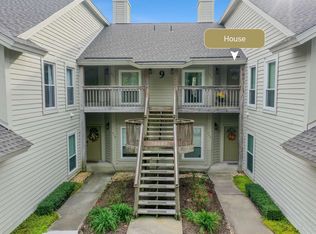 425 E Lake Cir, Chesapeake, VA 23322