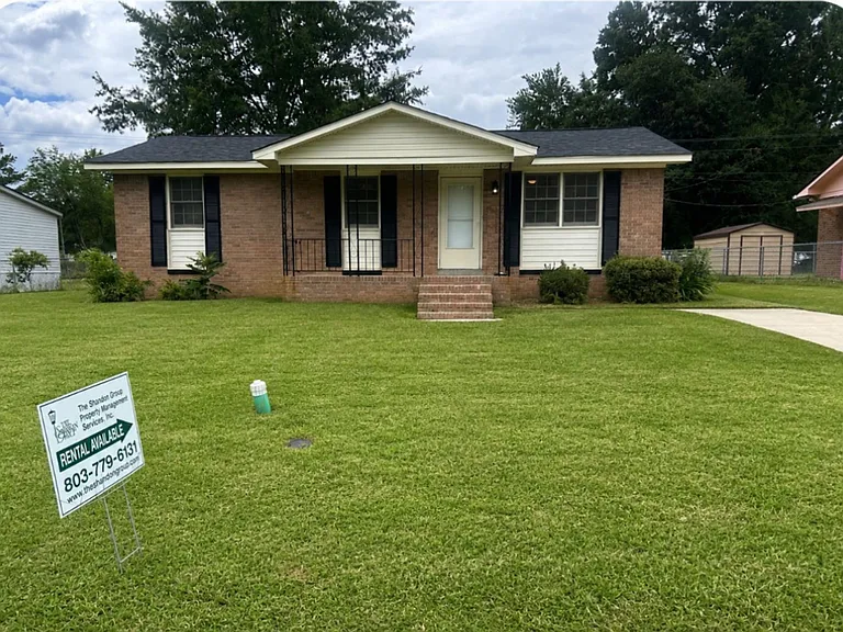 210 Cabin Creek Blvd — Photo 1
