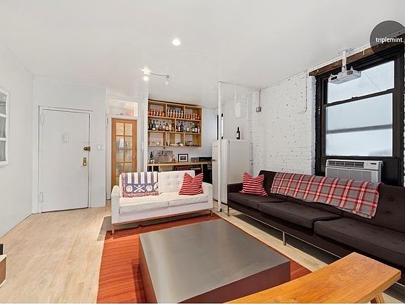 3rd image of 55 Avenue C APT 12