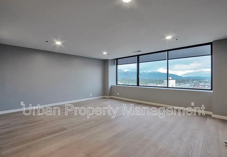 44 W Broadway #2405S — Photo 8