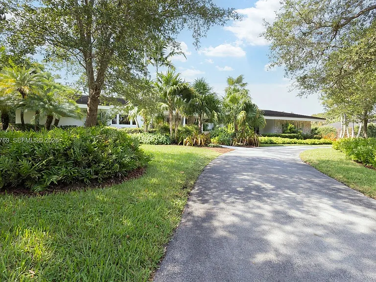 5780 Las Palmas Dr — Photo 44