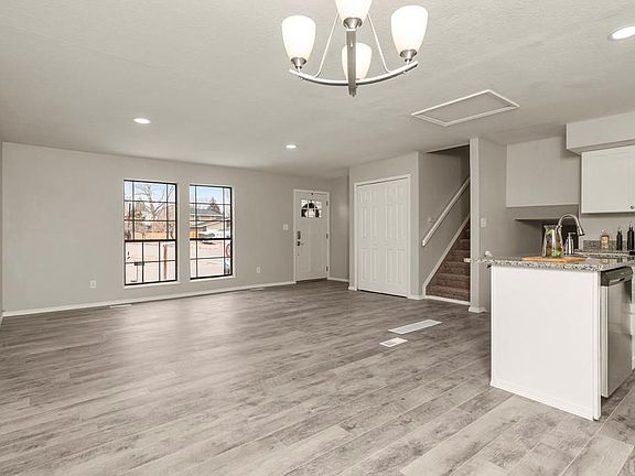 2nd image of 11 Bristol Pl