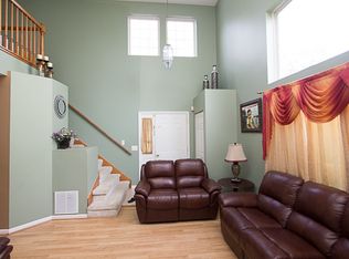 2255 N Aster Pl, Round Lake Beach, IL 60073