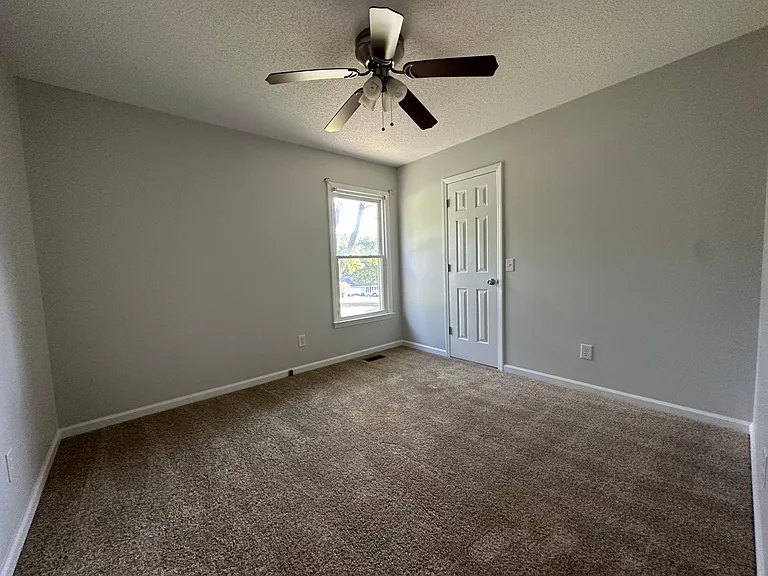 145 Stoney Hill Ln — Photo 12