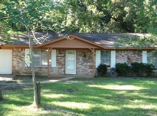 3699 Piney Point Rd, Conroe, TX 77301