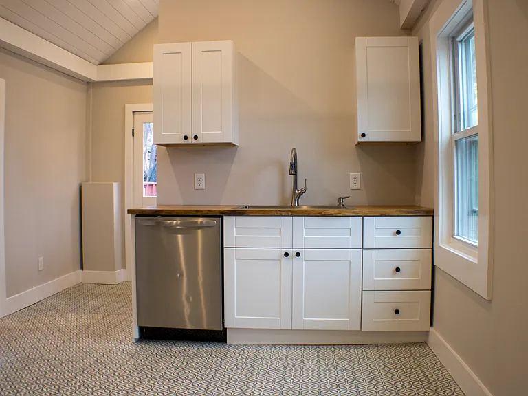 250 Ashburnham St — Photo 4