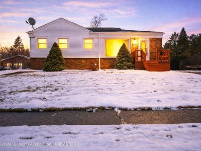 2209 Barstow Rd, Lansing, MI, 48906
