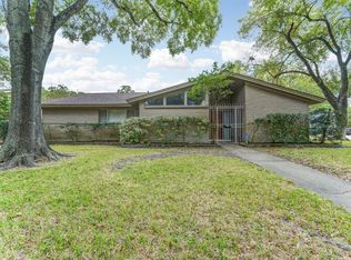 5647 Grape St, Houston, TX 77096
