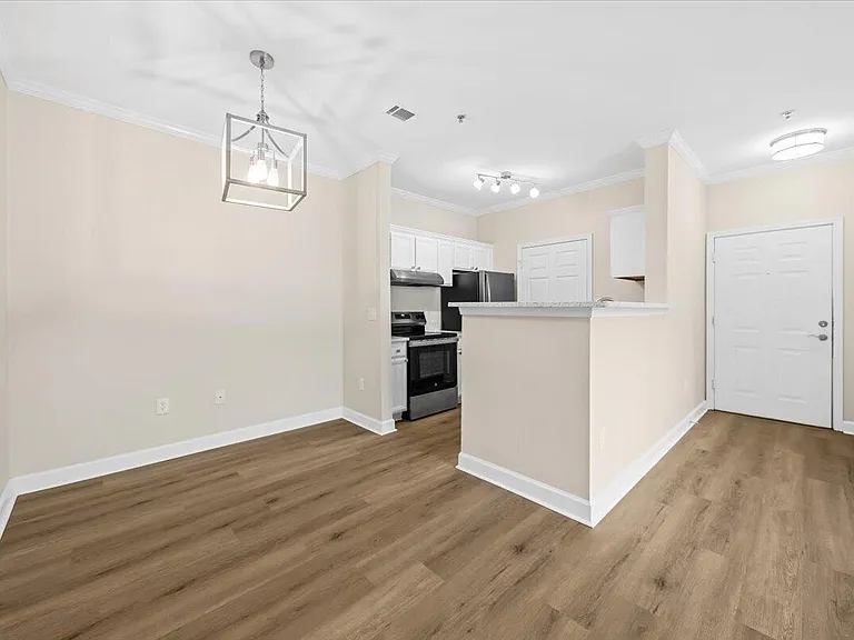 45 Sycamore Ave #1011 — Photo 9