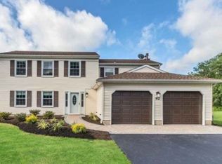 92 Devon Dr, Manalapan, NJ 07726