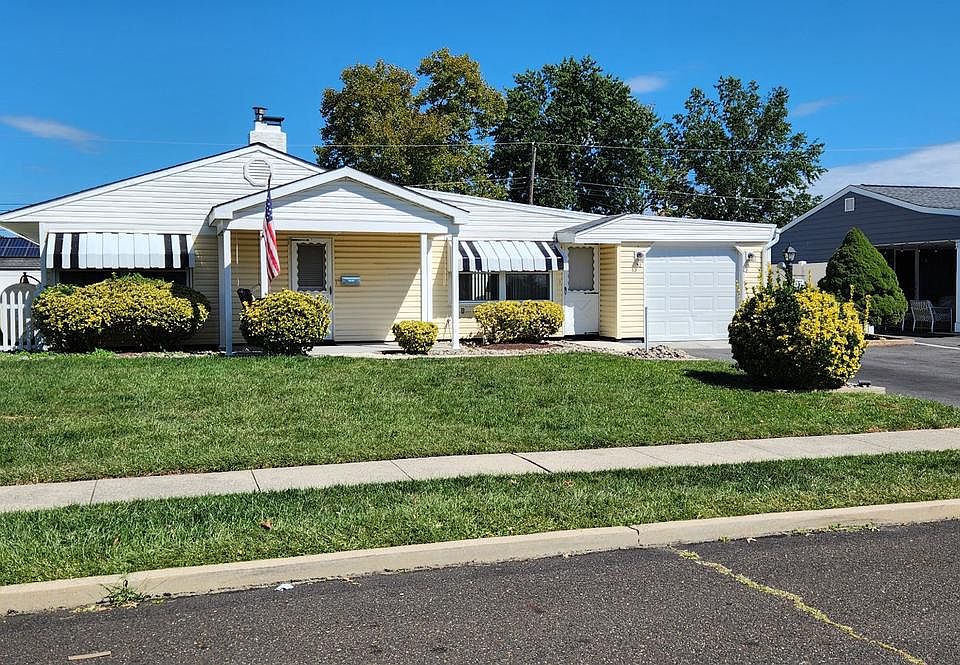 1st image of 32 Freedom Ln