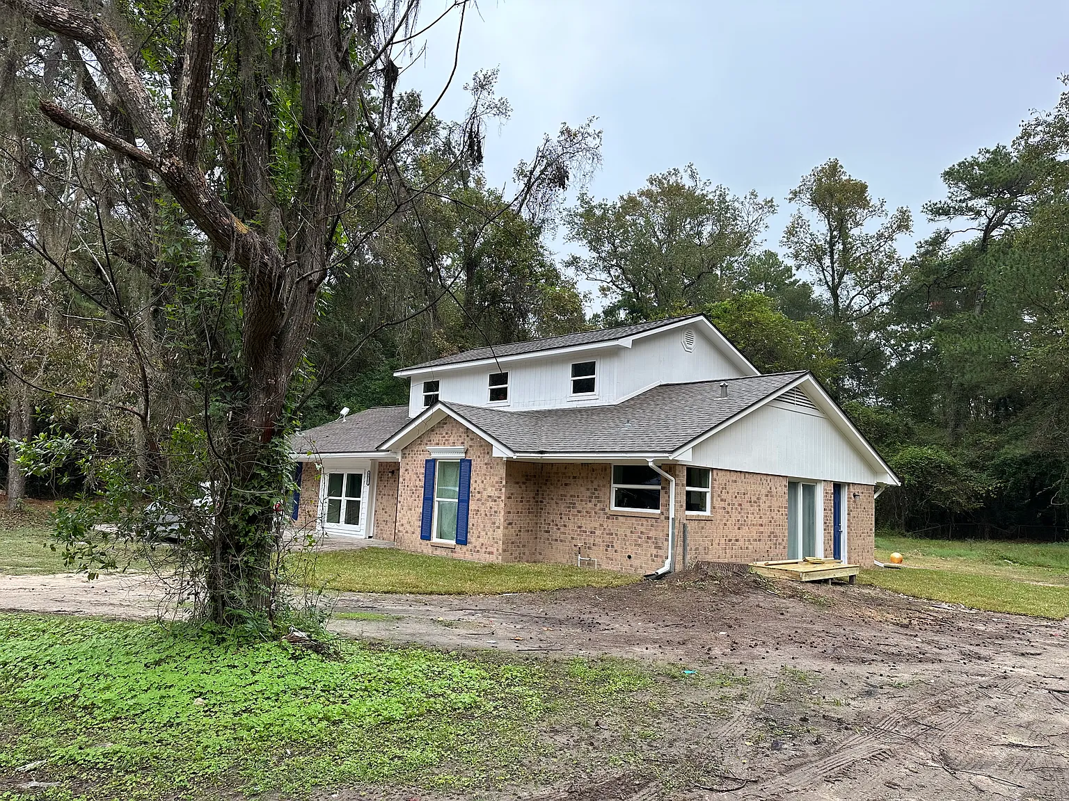 4 bed, 2223 sqft, $1,700 — Photo 1