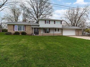 116 N 3rd St, Chalmers, IN 47929