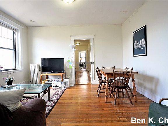 2nd image of 294 Harvard St #8B