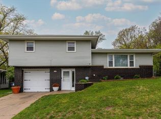26 Circle Dr, Council Bluffs, IA 51503