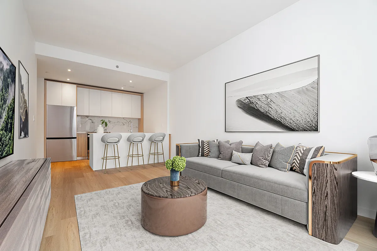71-82 Parsons Boulevard 501
