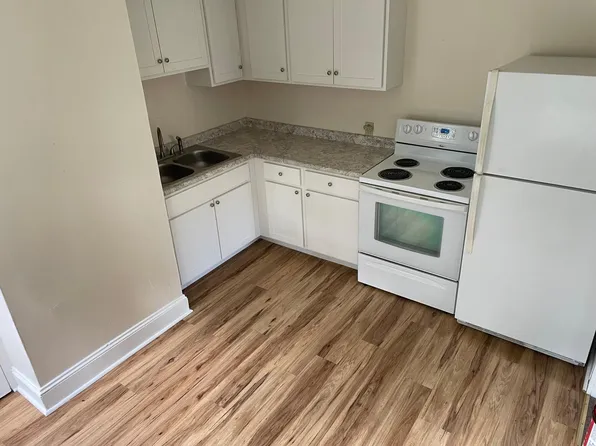 15 Clymer St APT 2, Burlington, VT 05401