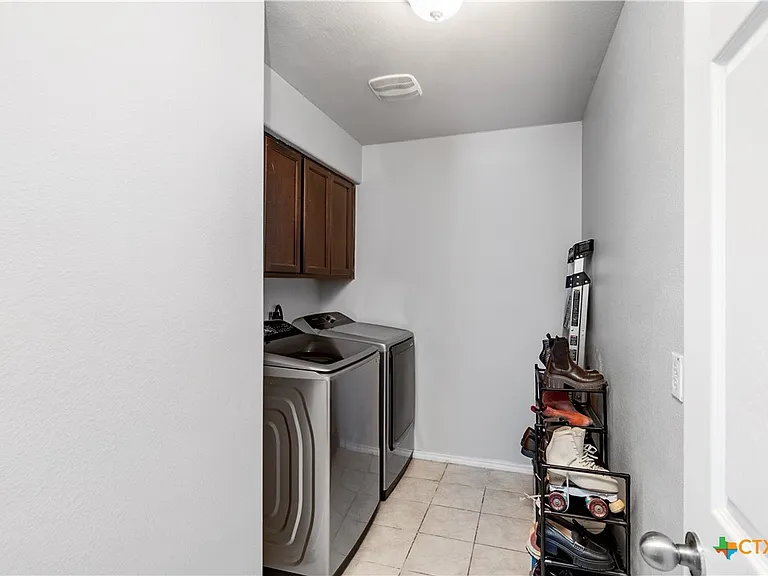 5634 Stonehaven Dr — Photo 18