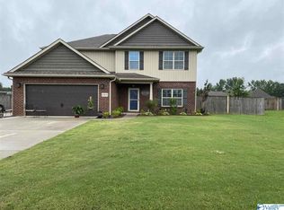 1003 Emerald Way NE, Hartselle, AL 35640