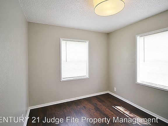4th image of 518 N Merrill Ave