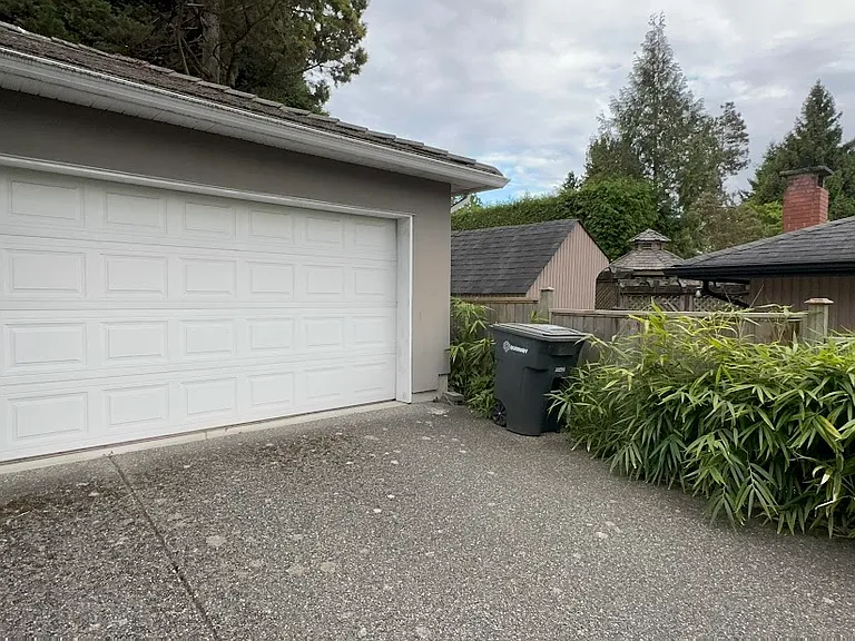 Government Rd — Photo 13