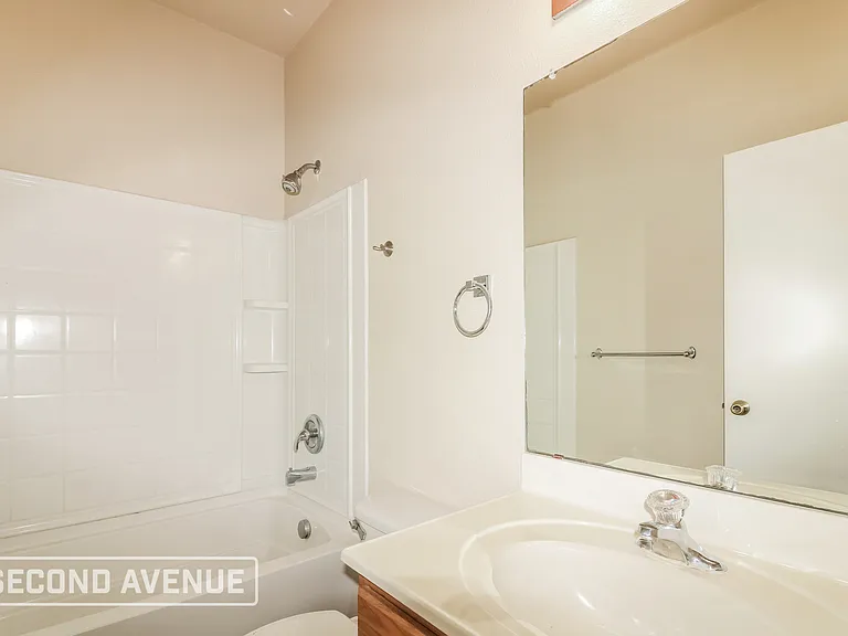 2613 Las Brisas St — Photo 21