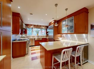 15 Cosmo Rd, Toronto, ON M8X 1Z3