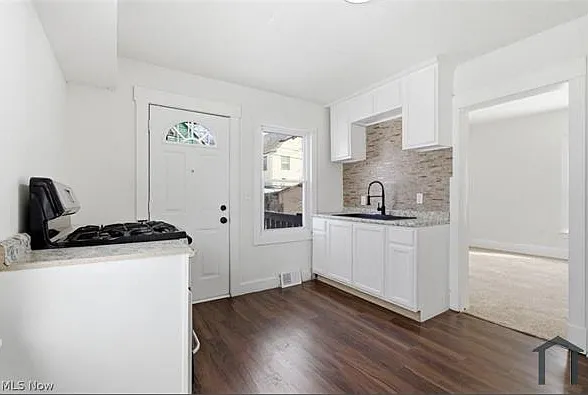 10525 Elk Ave — Photo 5