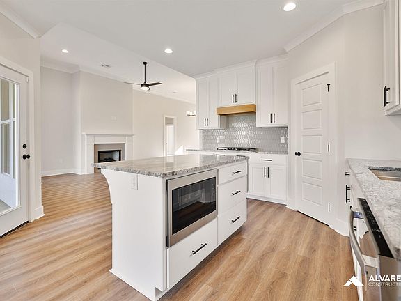 2nd image of 2931 Creekmere Ln