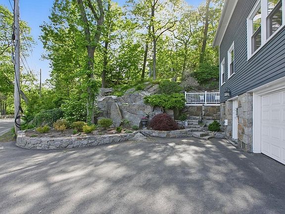 5th image of 26 Granite St