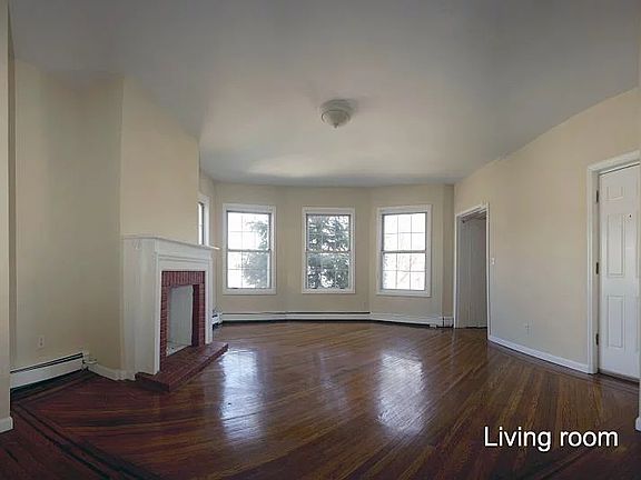 2nd image of 35 Bentley Ave APT 2