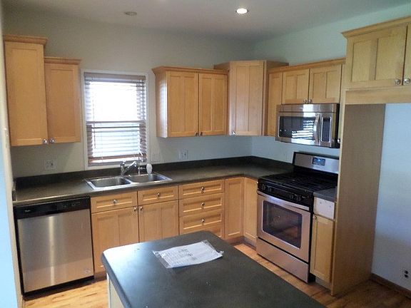 2nd image of 4938 W Waveland Ave