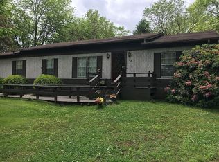 108 Maple Dr, Mount Airy, NC 27030