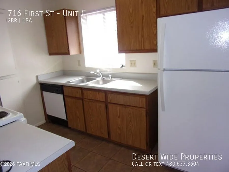 2 bed, 865 sqft, $1,244 — Photo 2