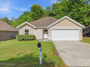 9826 Ala Moana St, Diamondhead, MS 39525