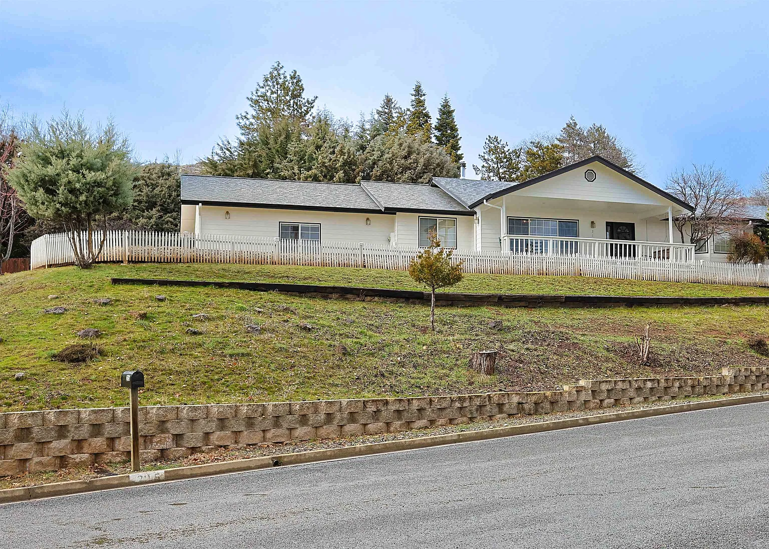 215 Humbug Rd photo 1