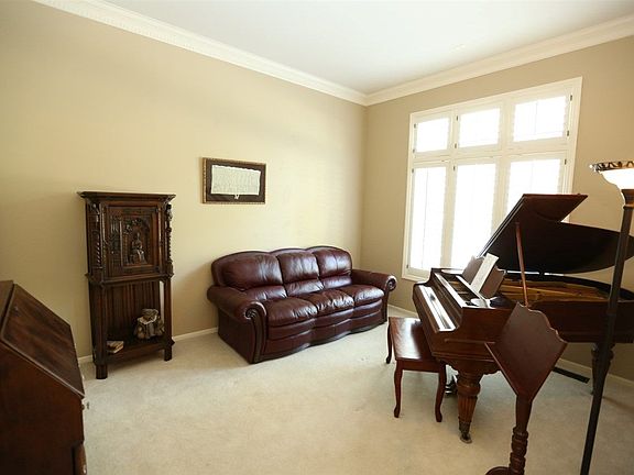 5th image of 16706 Marcy Cir