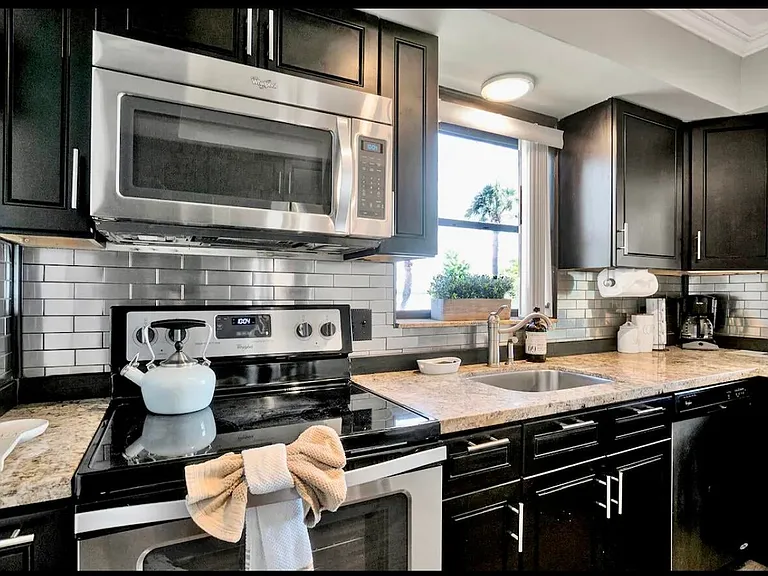 300 Croton Ave #102 — Photo 7