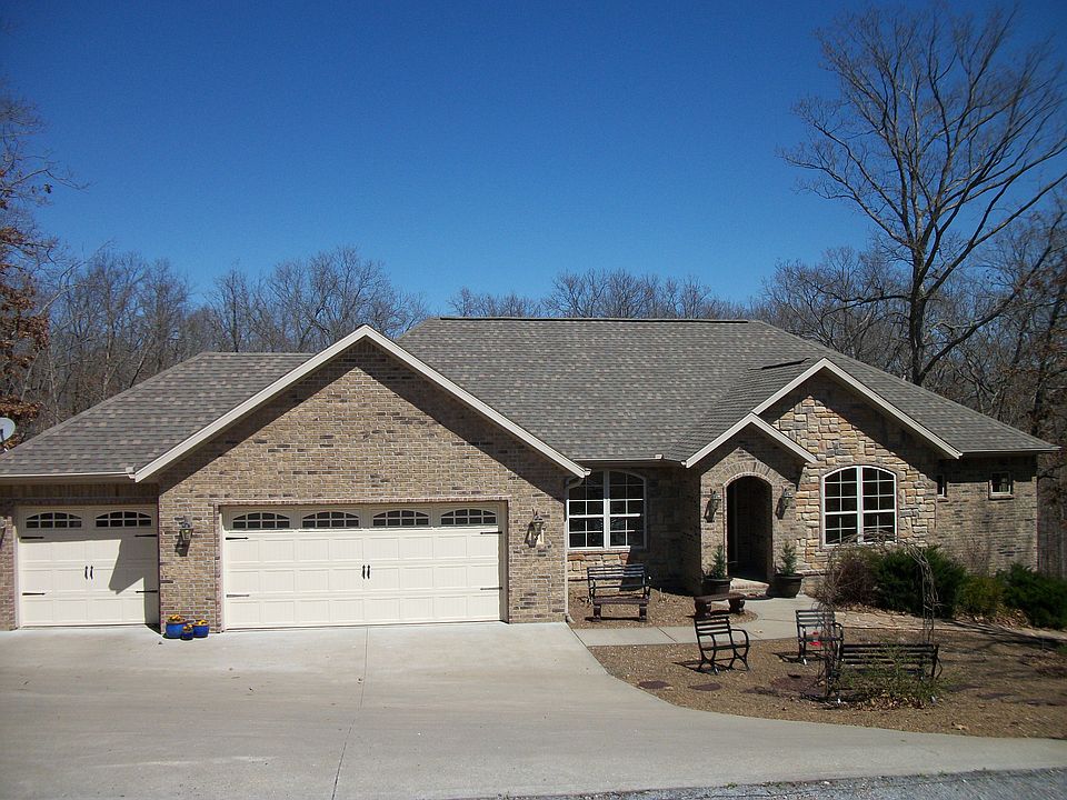 1st image of 3 Hume Cir