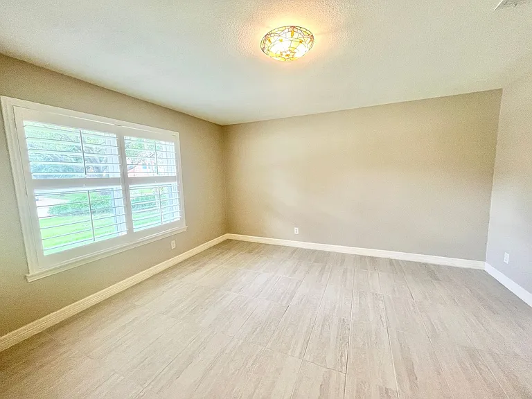 313 Santa Clara St — Photo 27