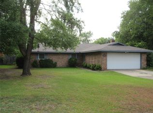 1810 Bois D Arc, Ada, OK 74820