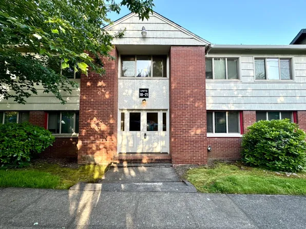 105 NE 61st Ave #1-21, Portland, OR 97213
