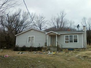 1942 County Road 607 Rd, Green Forest, AR 72638